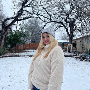 Meet your Posher, Ana